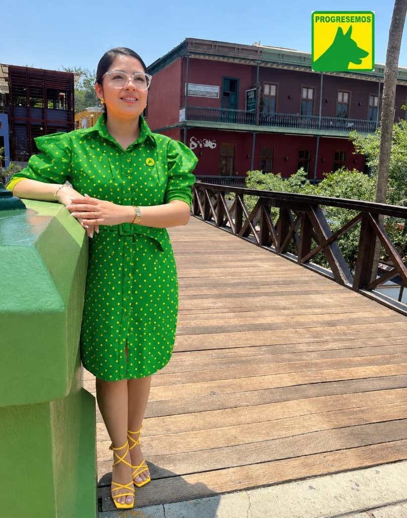 Fiorella Muñoz en el Puente de los Suspiros, Barranco